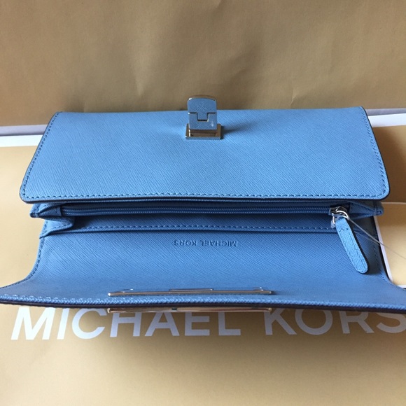 NWT MICHAEL KORS CALLIE CARRYALL LEATHER WALLET - Picture 4 of 7